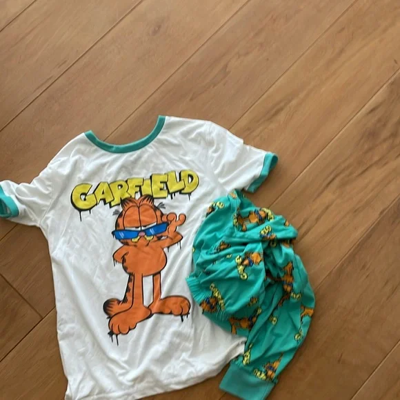 Garfield pyjamas set!!!!!!! - Picture 4 of 4